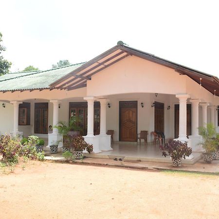 First House Mihintale Hotel Luaran gambar