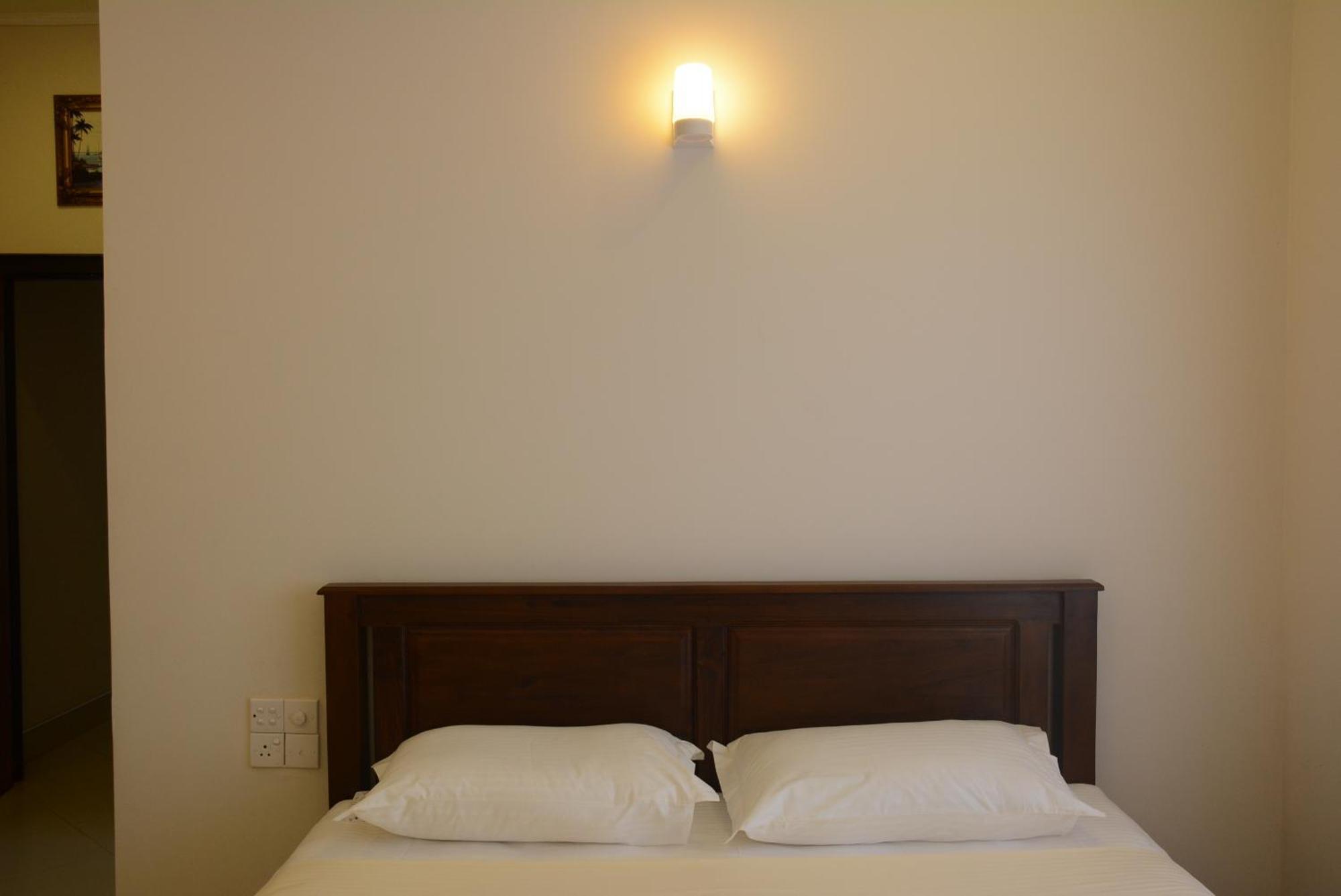 First House Mihintale Hotel Luaran gambar