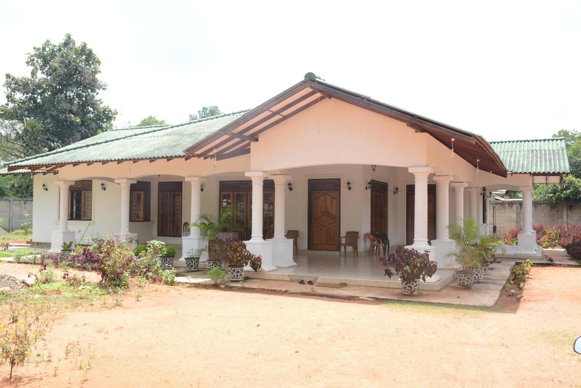 First House Mihintale Hotel Luaran gambar