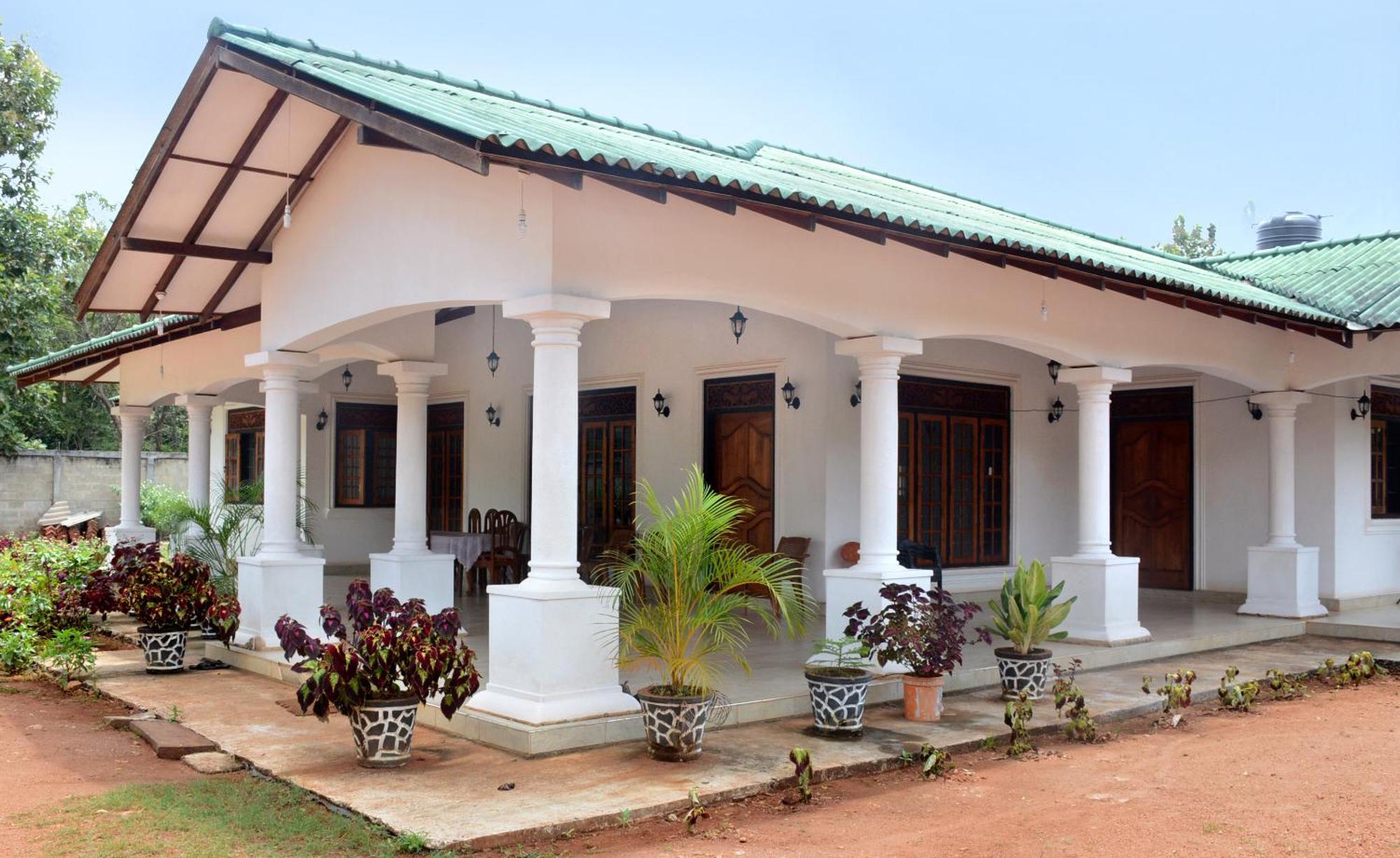 First House Mihintale Hotel Luaran gambar
