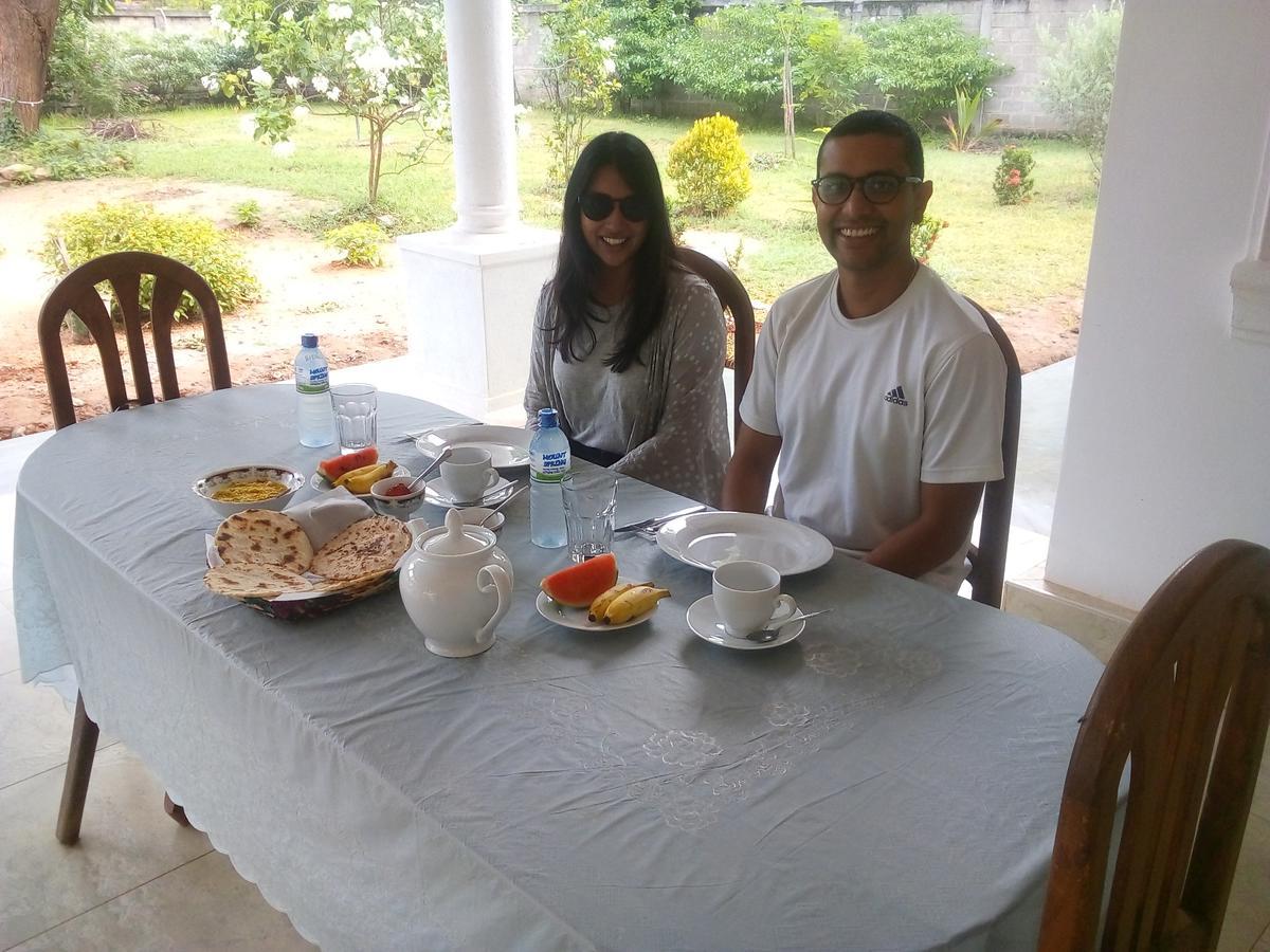 First House Mihintale Hotel Luaran gambar